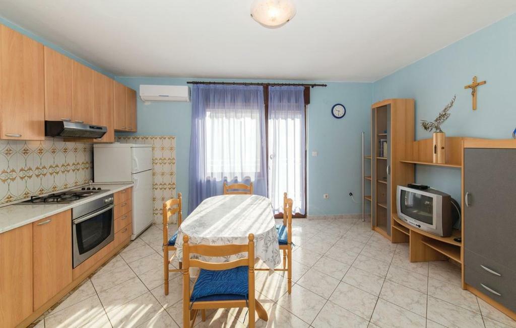 Apartments Aurora Каштела Экстерьер фото